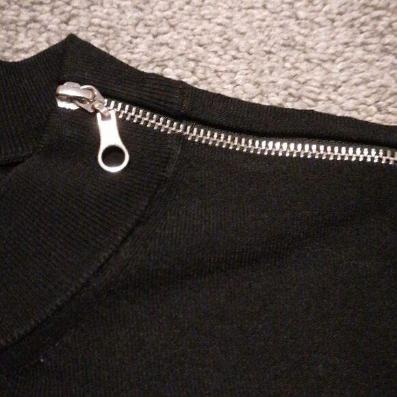 Louis Vuitton Women Uniform Sweater - Picture 4 of 8